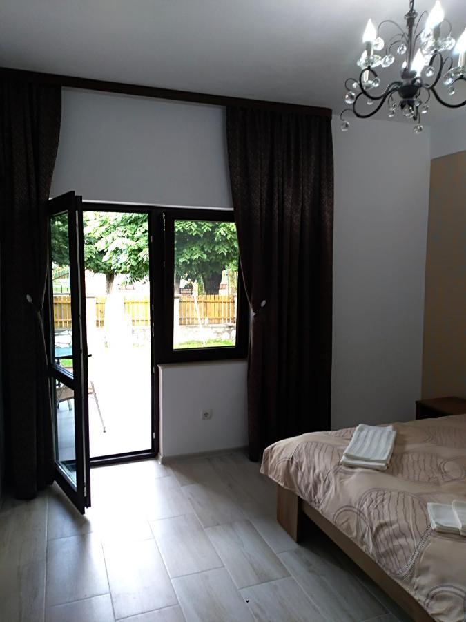 Appartement Casa Roka à Ieşelniţa Extérieur photo