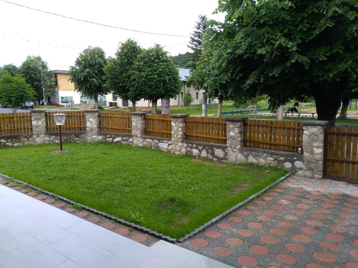 Appartement Casa Roka à Ieşelniţa Extérieur photo